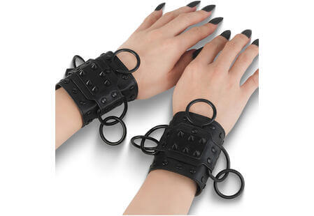 Demonia Triple Ring Wrist Cuff
