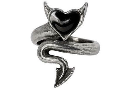 Devil Heart Ring - Black Enamel Heart